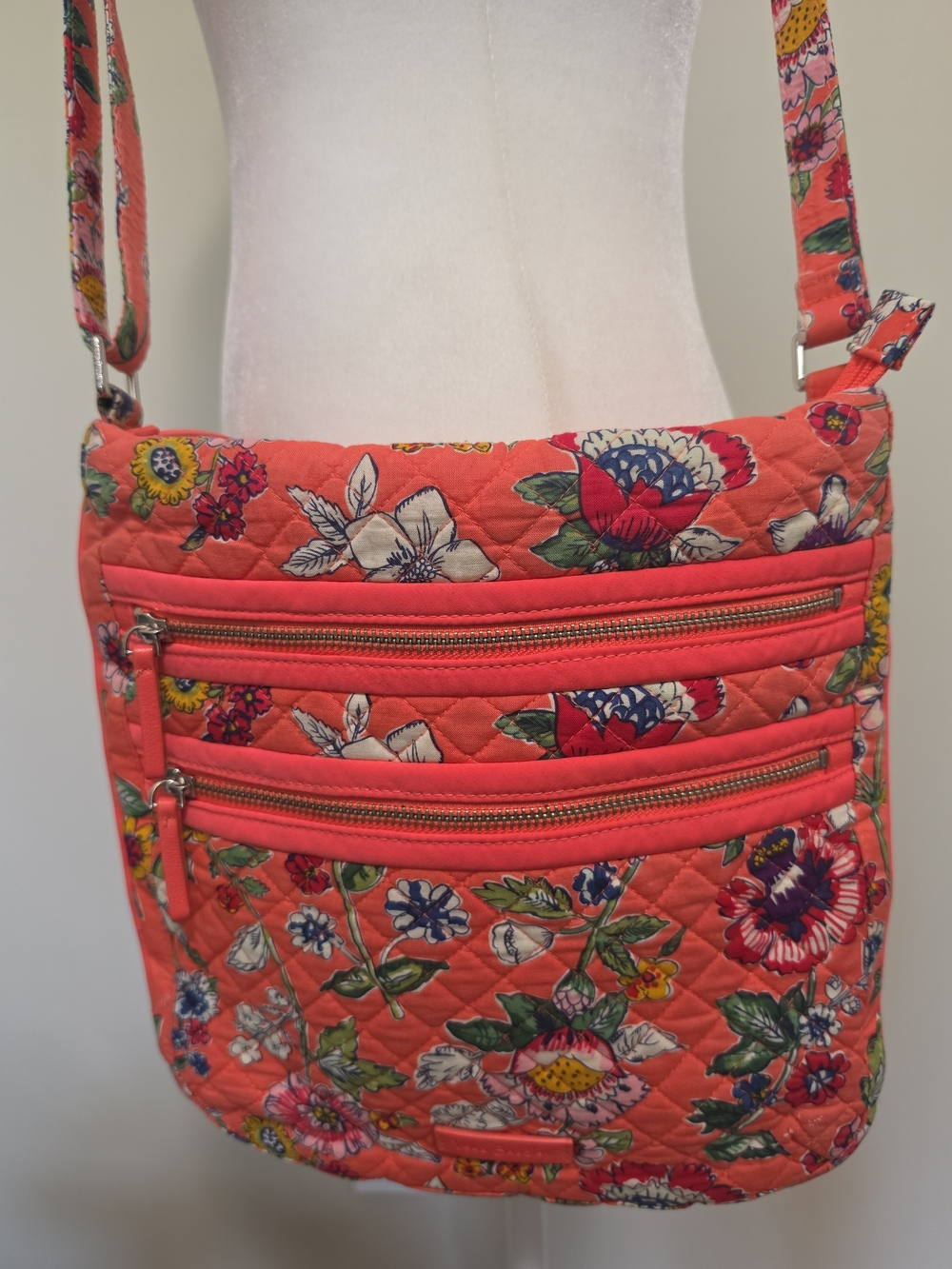 Vera Bradley Triple Zip Hipster Crossbody Bag Coral Floral Retired Print EUC